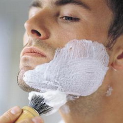 Процесс бритья пена для бритья