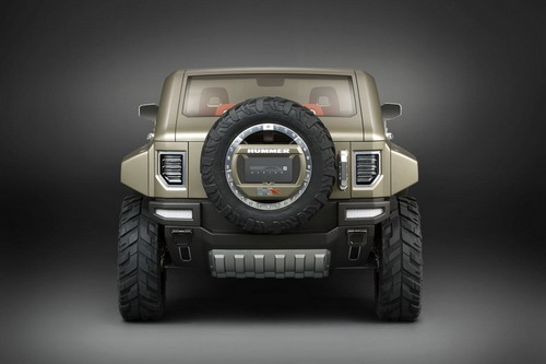 Hummer позаботился созданием спортивного утилитарного авто повышенной проходимости.